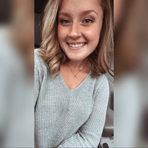 Meet your Posher, Alyssa